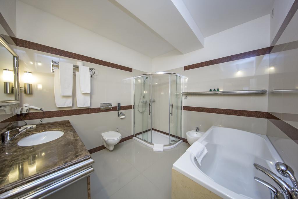 Hotel Golebiewski Wisla Ngoại thất bức ảnh